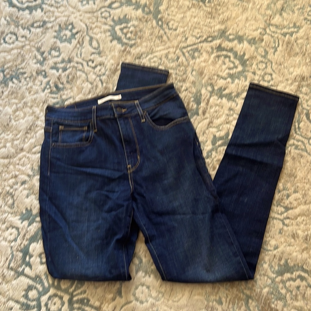 Never worn, with removed tags,  Levi jeans High Rise skinny jeans